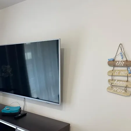 Al-dom Ogrodowa Bocianie Gniazdo Z Garazem Apartman