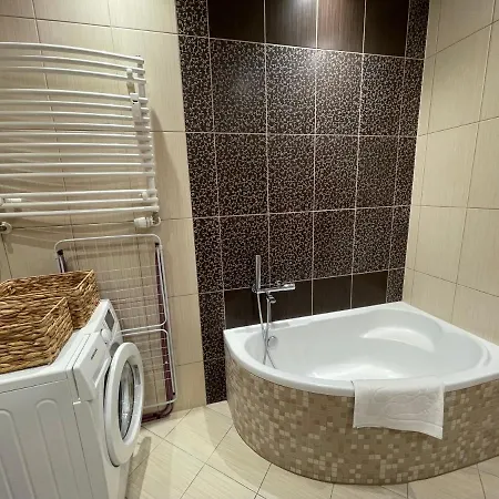 Al-dom Ogrodowa Bocianie Gniazdo Z Garazem Apartman *