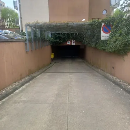 Al-dom Ogrodowa Bocianie Gniazdo Z Garazem *