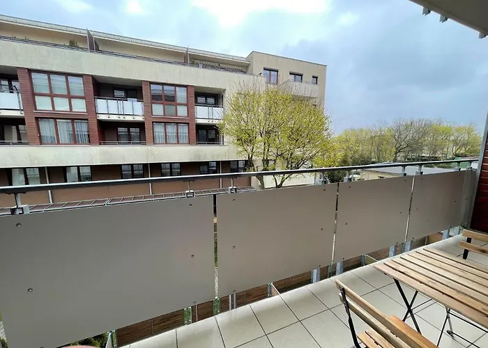 Al-dom Ogrodowa Bocianie Gniazdo Z Garazem アパート *