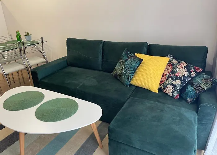 Al-dom Ogrodowa Bocianie Gniazdo Z Garazem